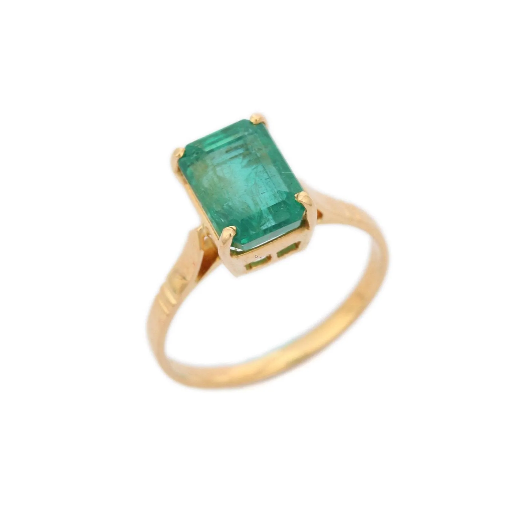 18K Yellow Gold Emerald Ring