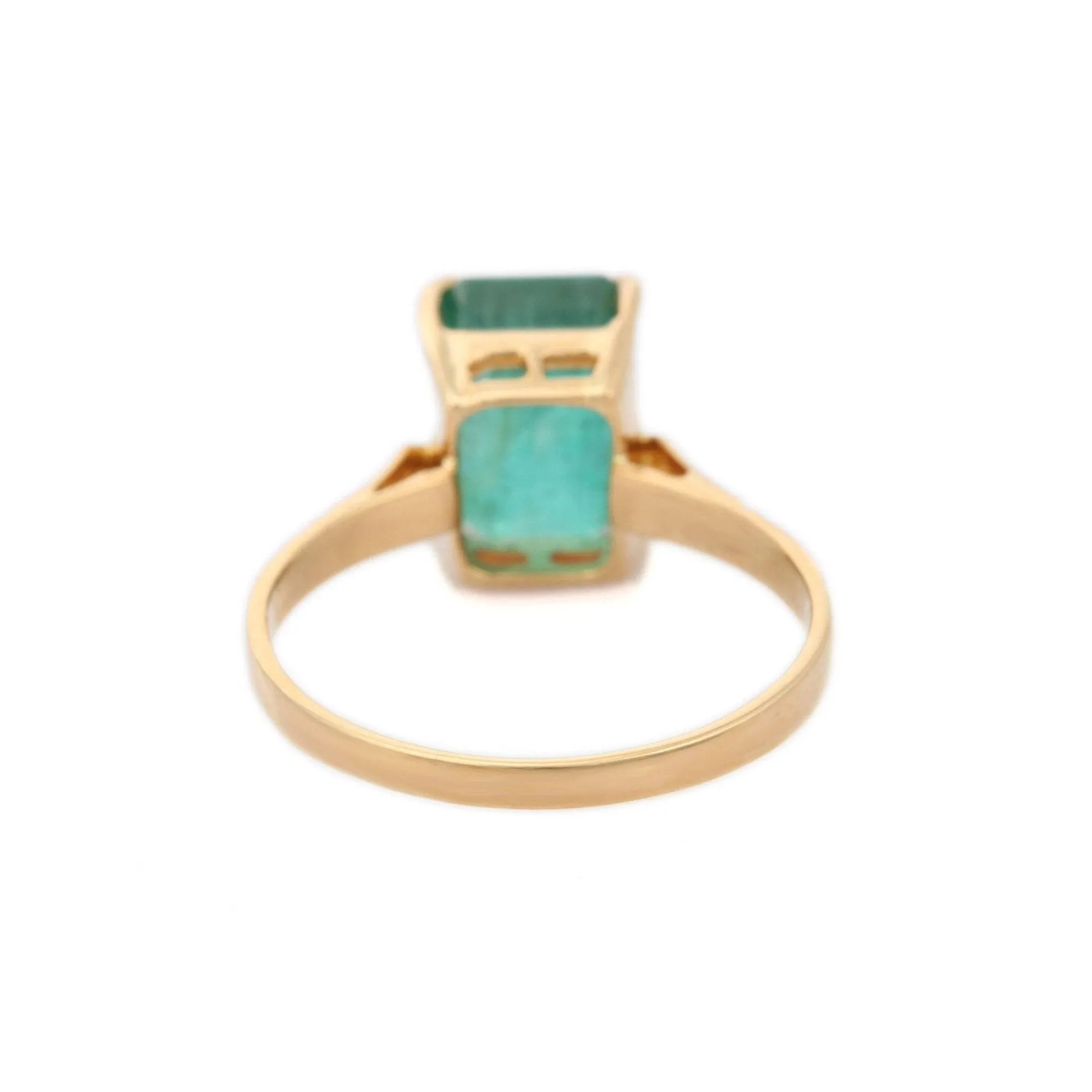 18K Yellow Gold Emerald Ring