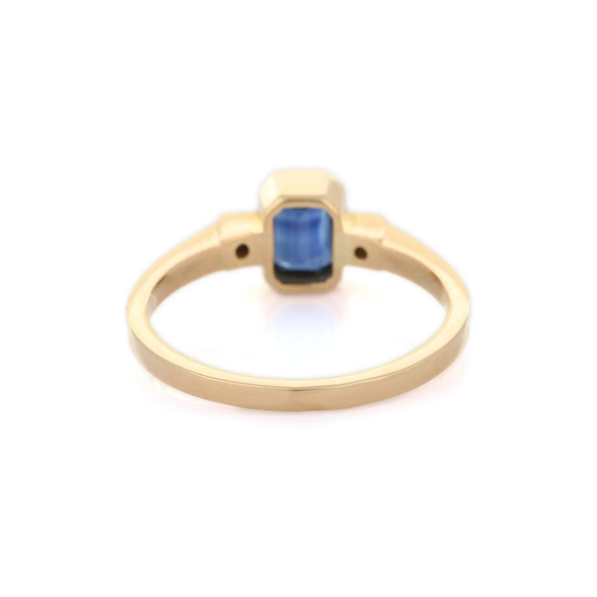 18K Yellow Gold Sapphire Ring