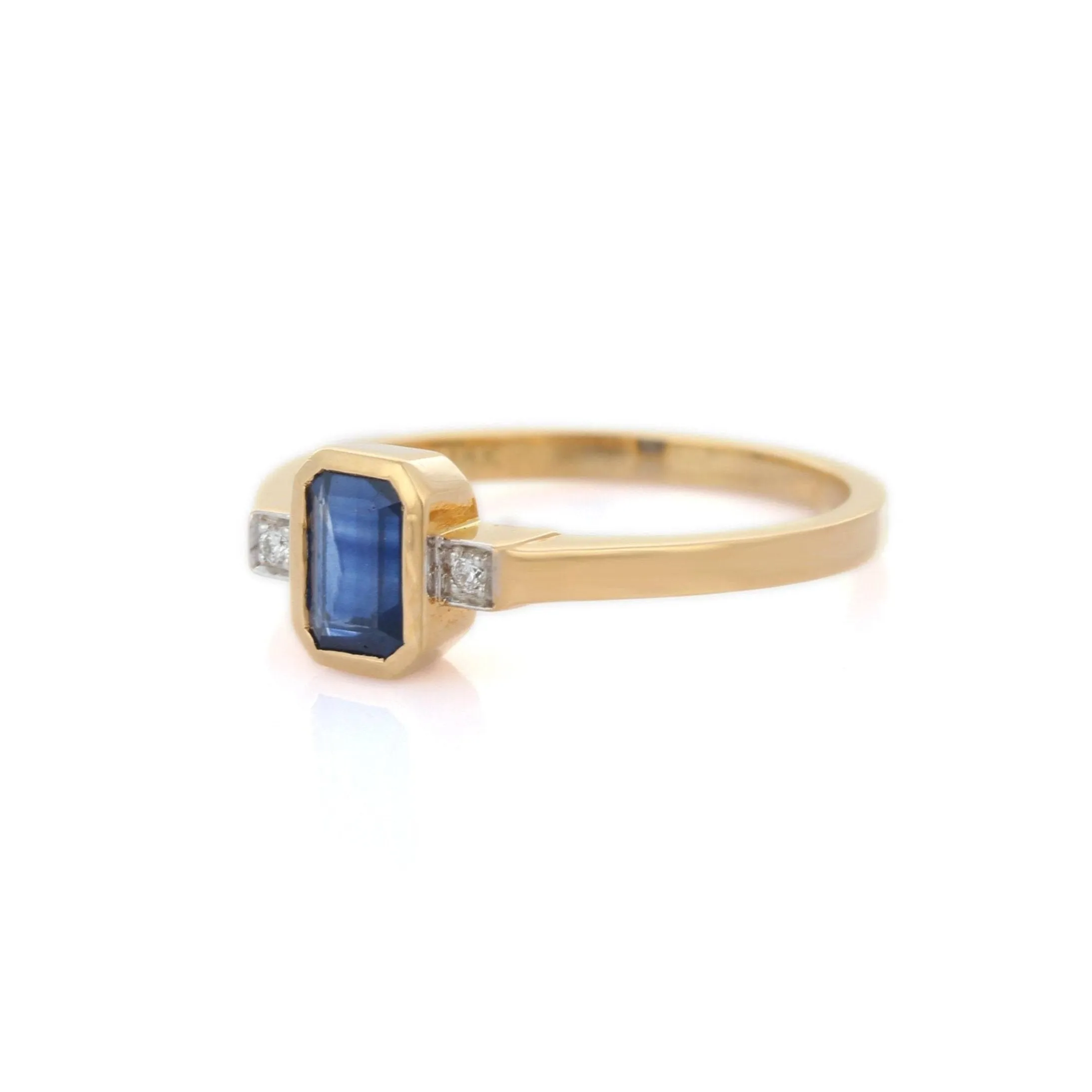 18K Yellow Gold Sapphire Ring