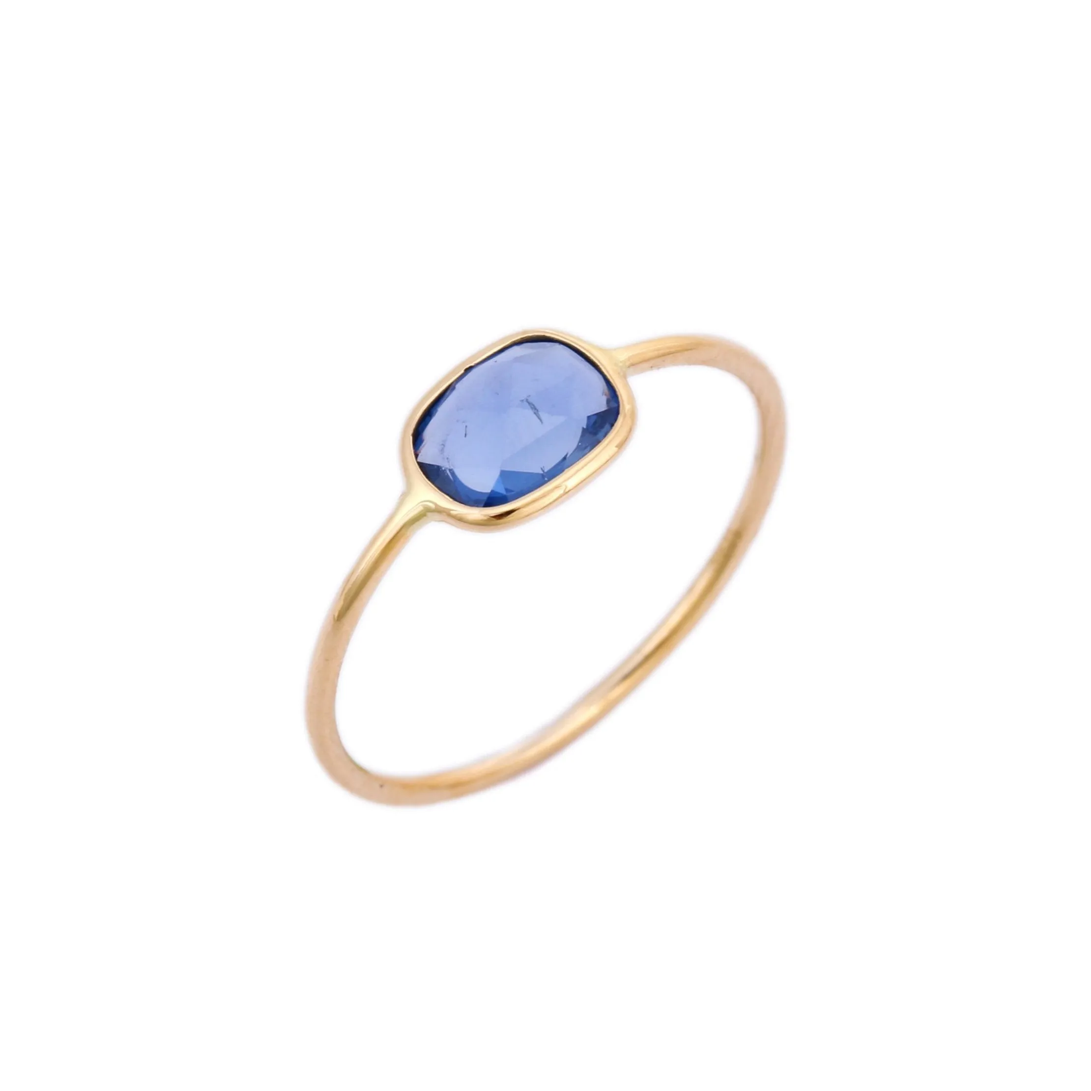 18K Yellow Gold Sapphire Ring