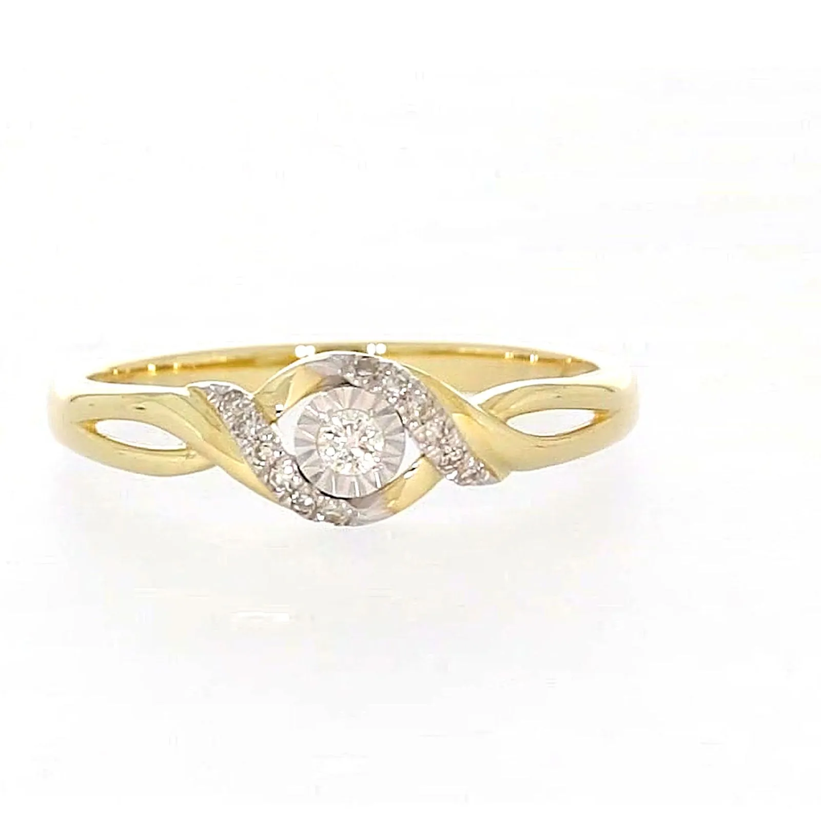 9ct Yellow Gold Round Brilliant Cut with 0.07 CARAT tw of Diamonds Ring