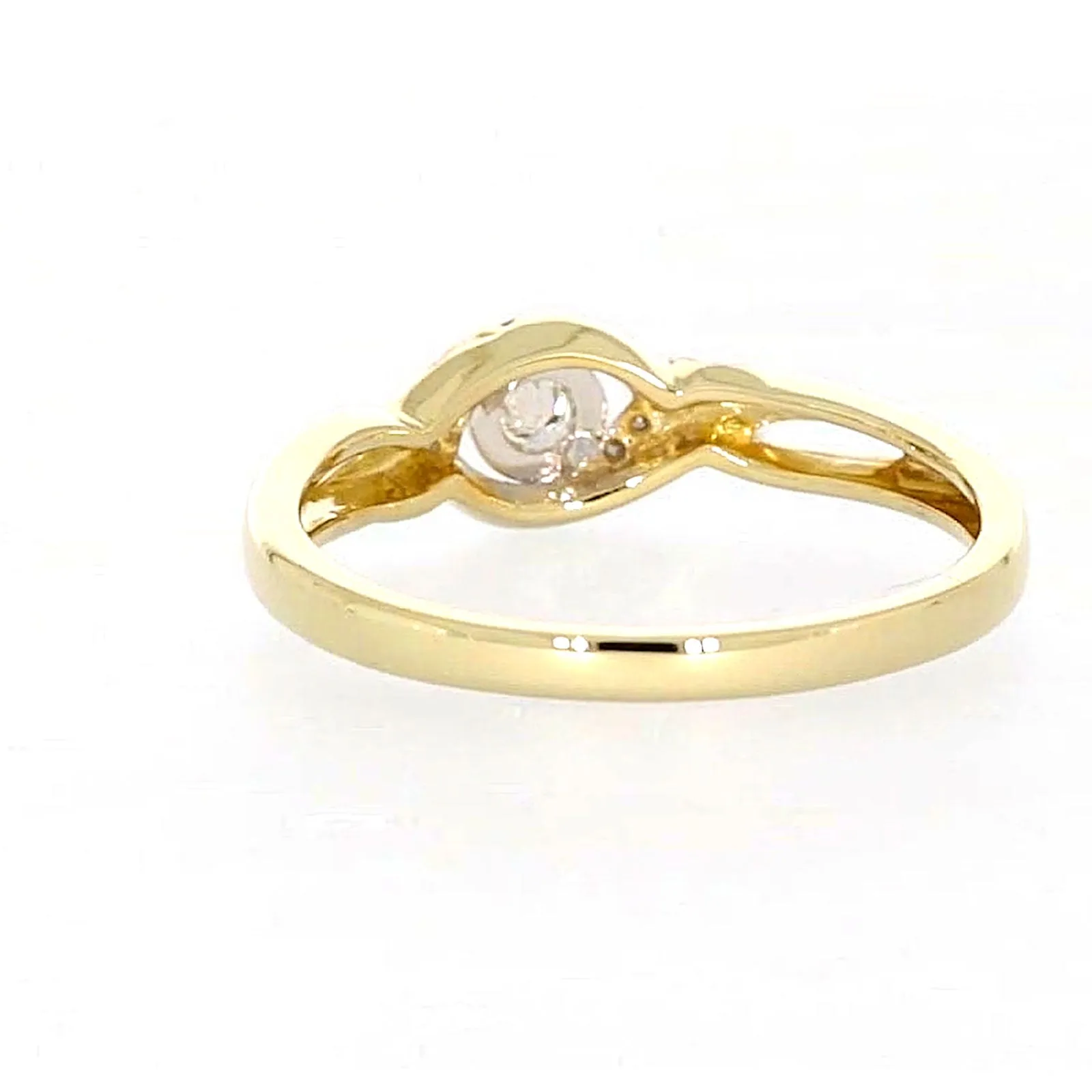 9ct Yellow Gold Round Brilliant Cut with 0.07 CARAT tw of Diamonds Ring