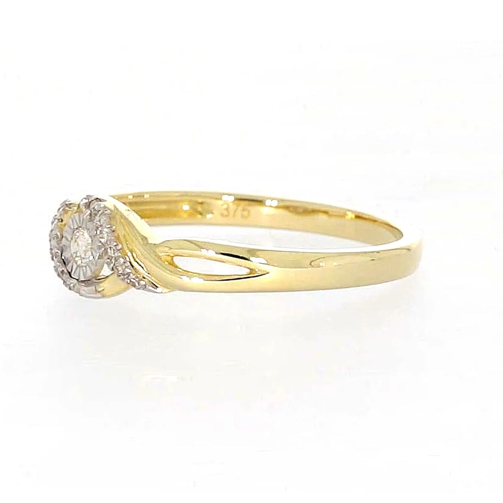 9ct Yellow Gold Round Brilliant Cut with 0.07 CARAT tw of Diamonds Ring