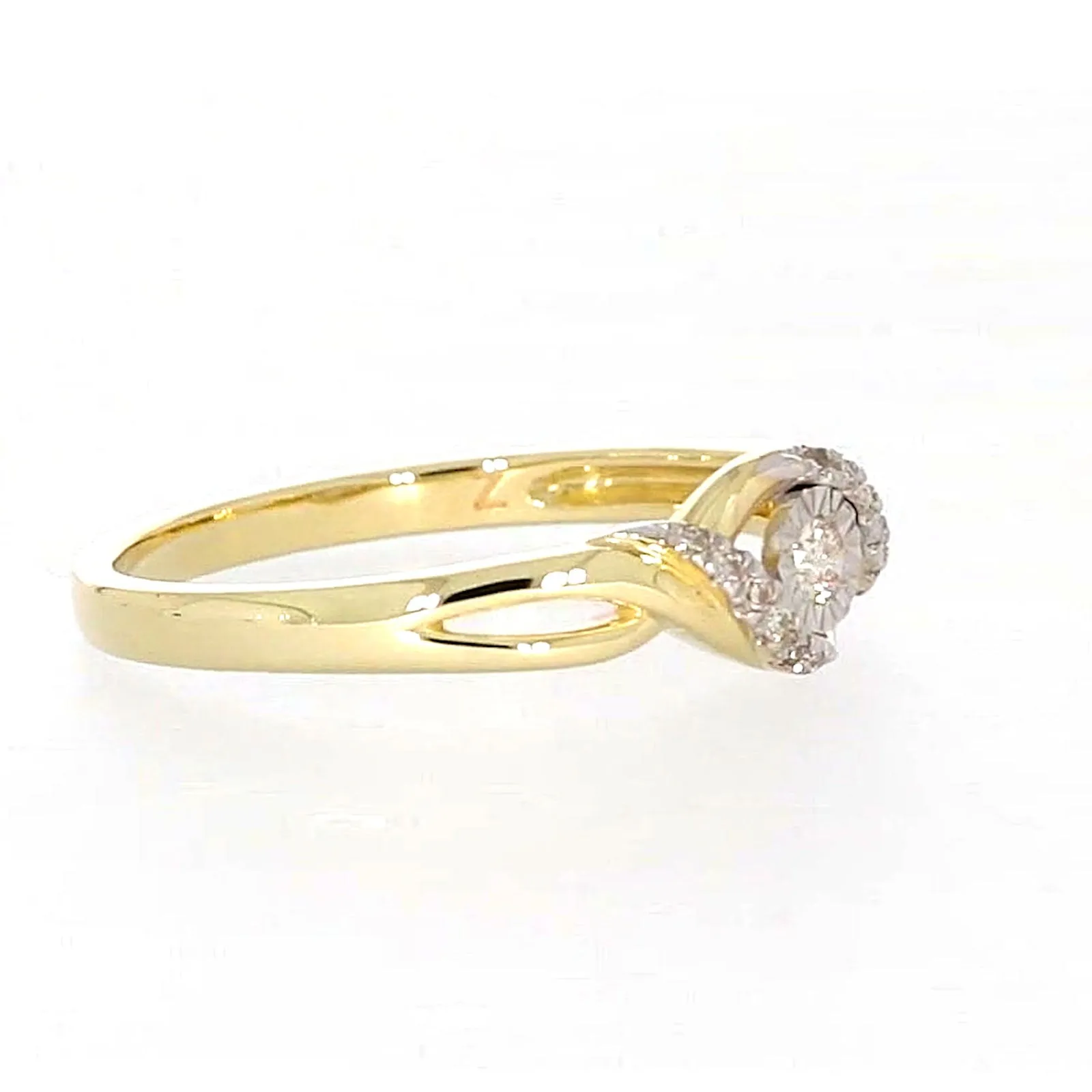 9ct Yellow Gold Round Brilliant Cut with 0.07 CARAT tw of Diamonds Ring