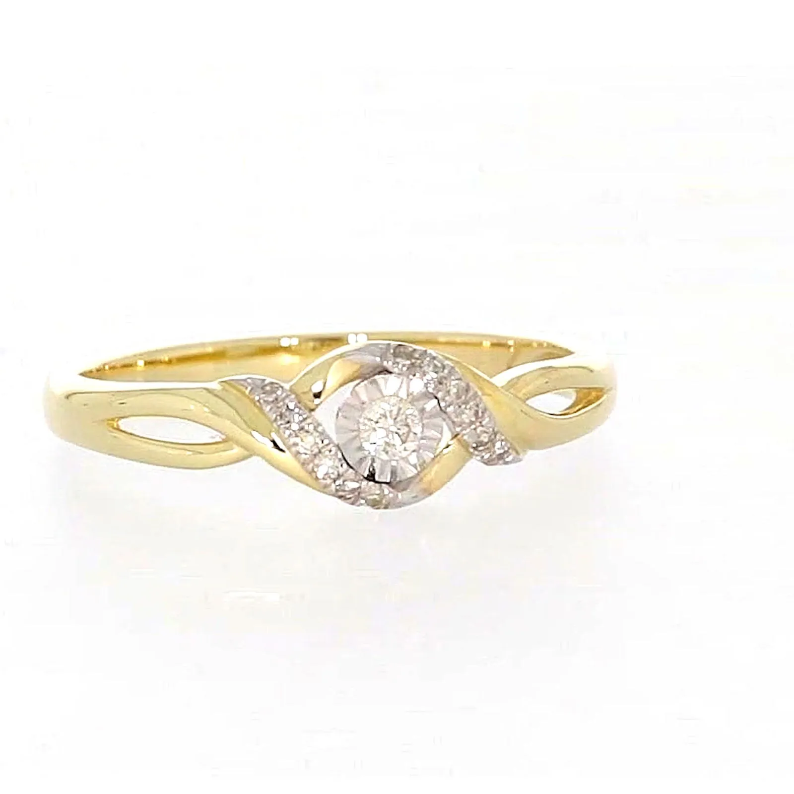 9ct Yellow Gold Round Brilliant Cut with 0.07 CARAT tw of Diamonds Ring