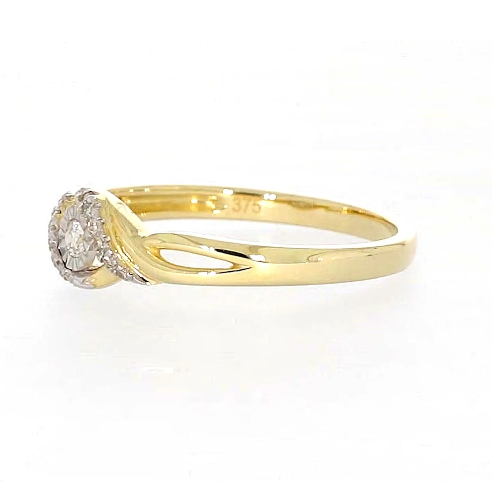 9ct Yellow Gold Round Brilliant Cut with 0.07 CARAT tw of Diamonds Ring