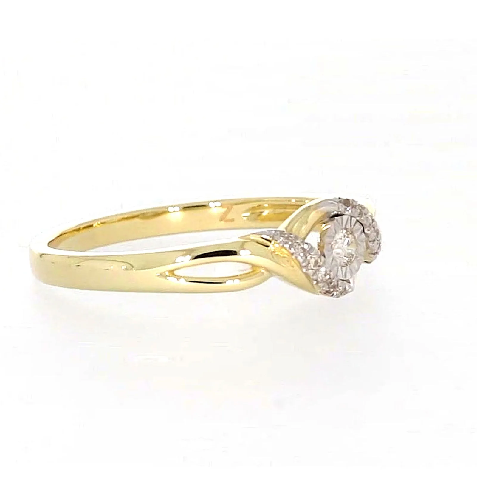 9ct Yellow Gold Round Brilliant Cut with 0.07 CARAT tw of Diamonds Ring