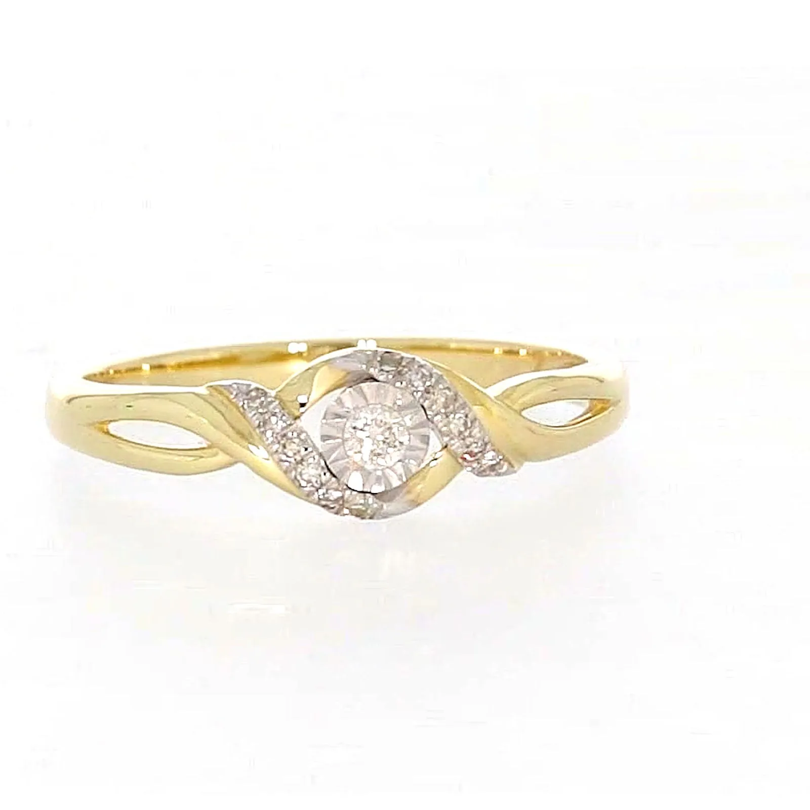 9ct Yellow Gold Round Brilliant Cut with 0.07 CARAT tw of Diamonds Ring