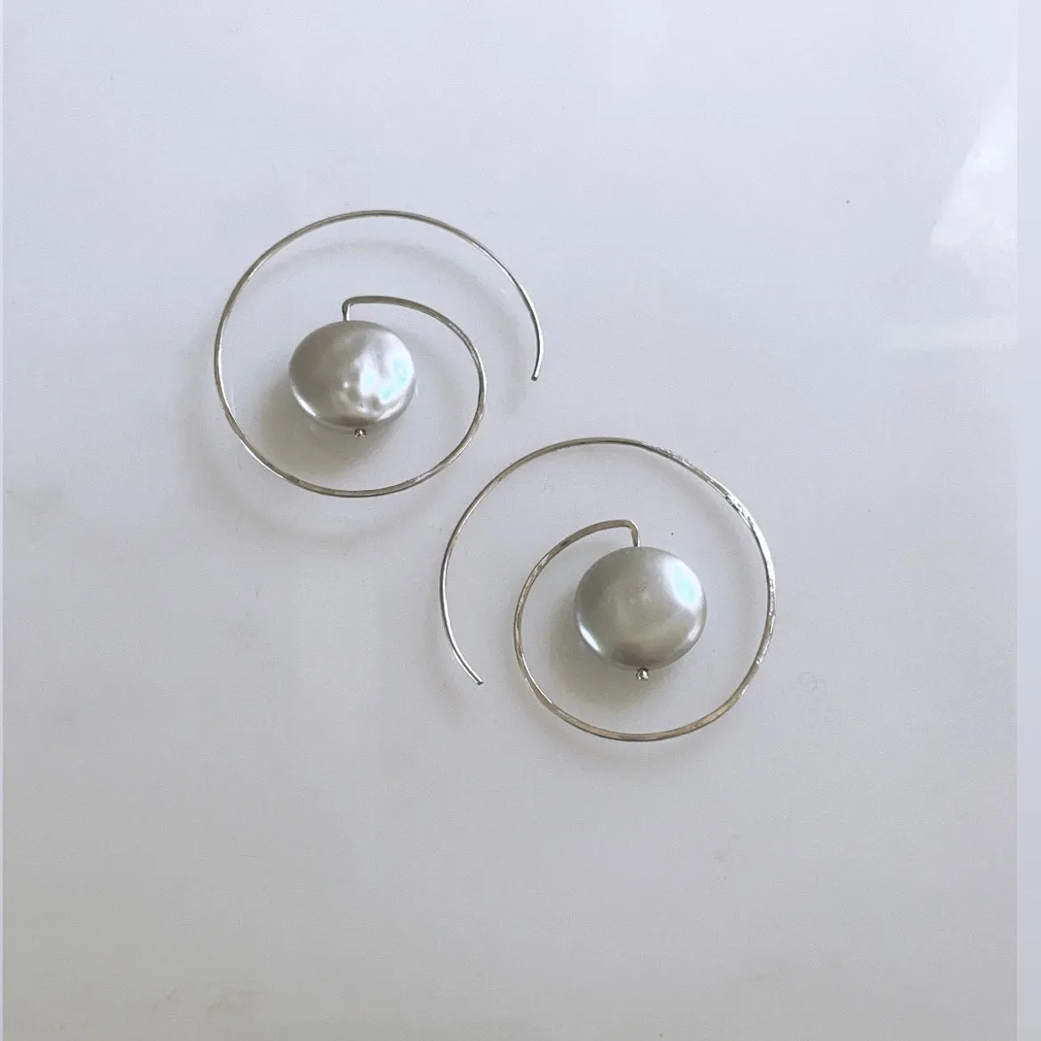 Deco Hoops  light gray pearls